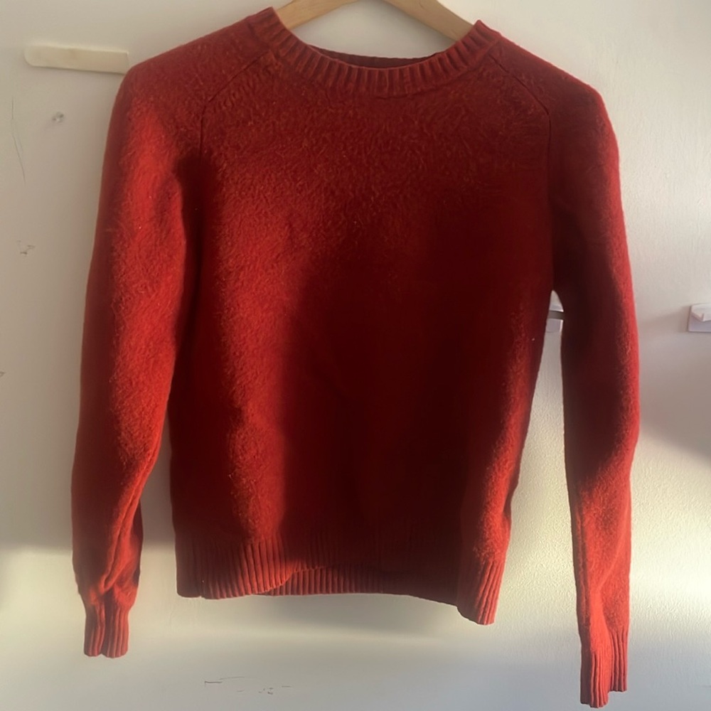 Uniqlo Red Swearer